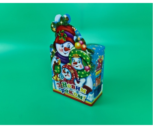 Новогодняя коробка для конфет №210 (700гр) Семья сниговиков (25 шт)
