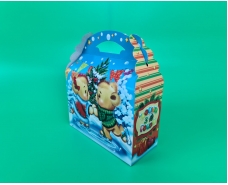 Новогодняя подарочная картонная упаковка для конфет (1000грм)  Медвежата на катке №198 (1 шт)