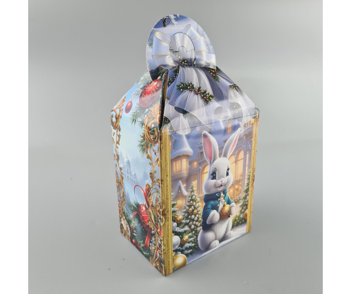 Новогодняя подарочная картонная упаковка для конфет (700грм) №230 "Сказочный дом"  (1 шт)