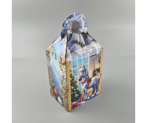 Новогодняя подарочная картонная упаковка для конфет (700грм) №230 "Сказочный дом"  (1 шт)