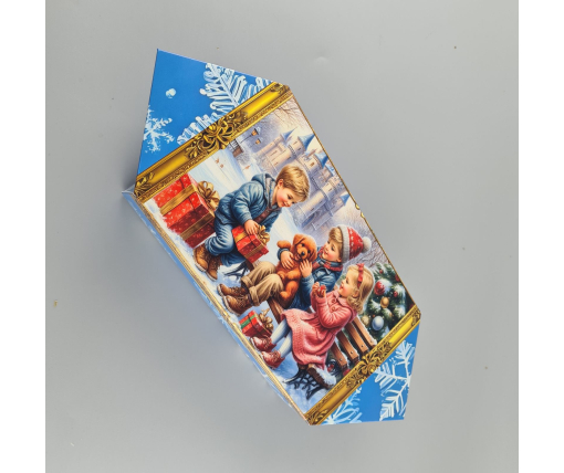 Новогодняя подарочная картонная упаковка для конфет (500грм) №239 "Дети с щенком"   (1 шт)