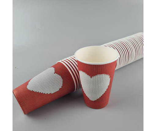 Стаканы бумажные одноразовые 340 мл "СЕРДЦЕ НА КРАСНОМ"   (50 шт)