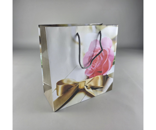 Пакет бумажный подарочный квадратный 23*24*10(артKV-072) (12 шт)