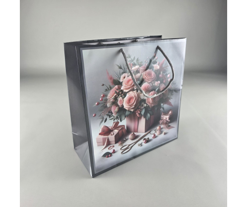 Пакет бумажный подарочный квадратный 23*24*10(артKV-074) (12 шт)