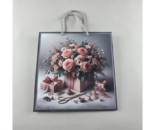 Пакет бумажный подарочный квадратный 23*24*10(артKV-074) (12 шт)